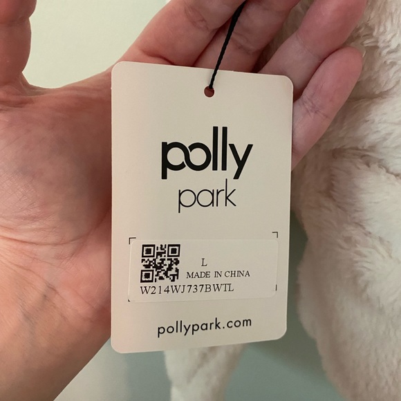 NWT cropped white fleece jacket - Picture 5 of 5